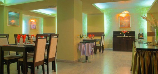 cazare Restaurant Seven poza