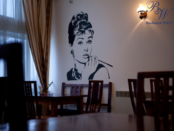 cazare Restaurant Bucharest  West poza