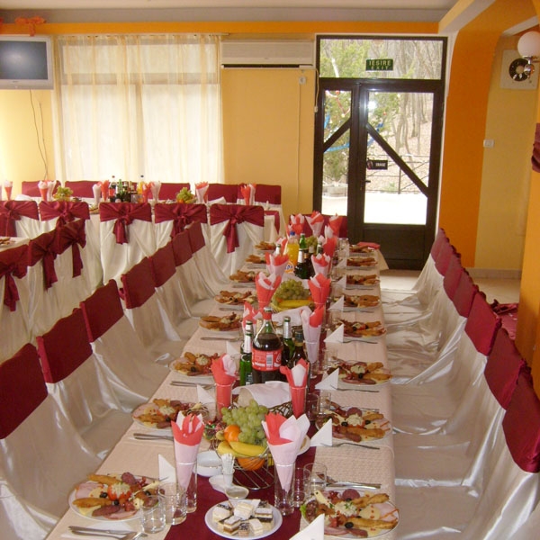 cazare Restaurant Casa Rofo poza