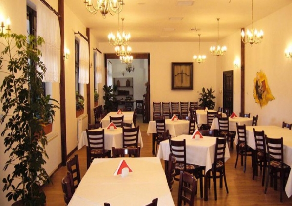 cazare Restaurant La Contele Dracula poza