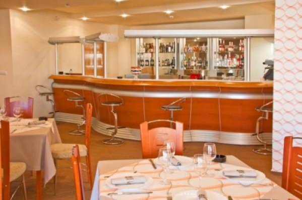 cazare Restaurant Torontal poza