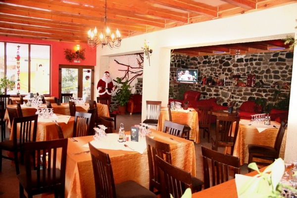 cazare Restaurant Colt De Rai poza