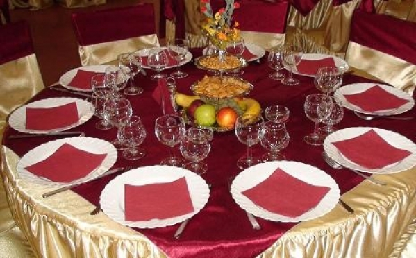 cazare Restaurant Party Saloon poza