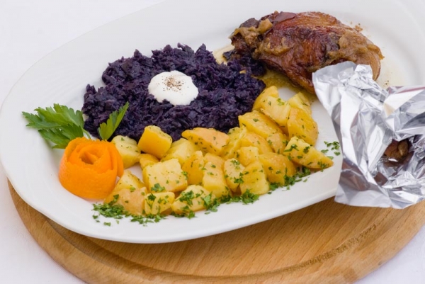 cazare Restaurant Red House poza