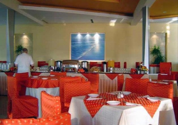 cazare Restaurant Palas poza