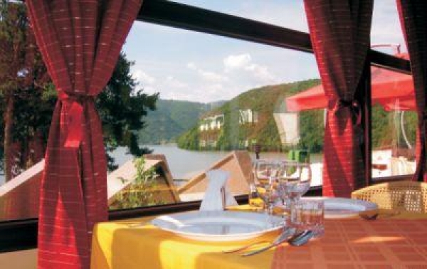 cazare Restaurant Gilau poza