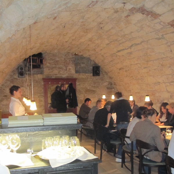 cazare Restaurant Via poza