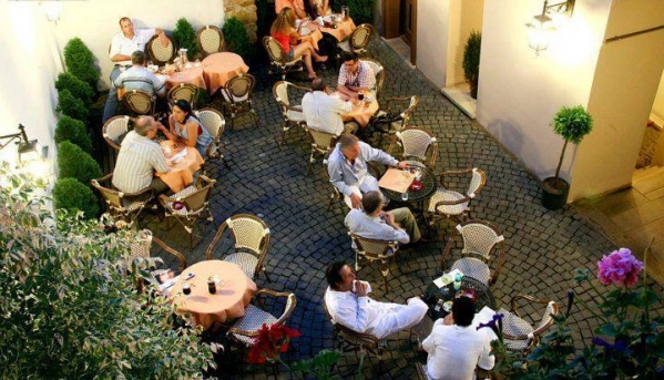 cazare Restaurant Napoca 15 poza