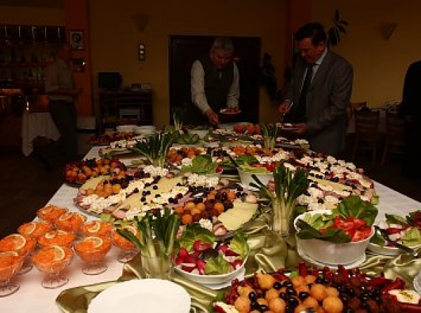 cazare Restaurant Gilau poza