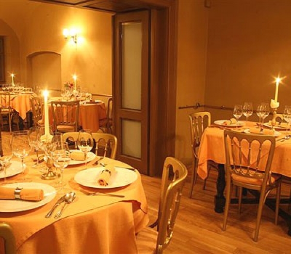 cazare Restaurant Napoca 15 poza