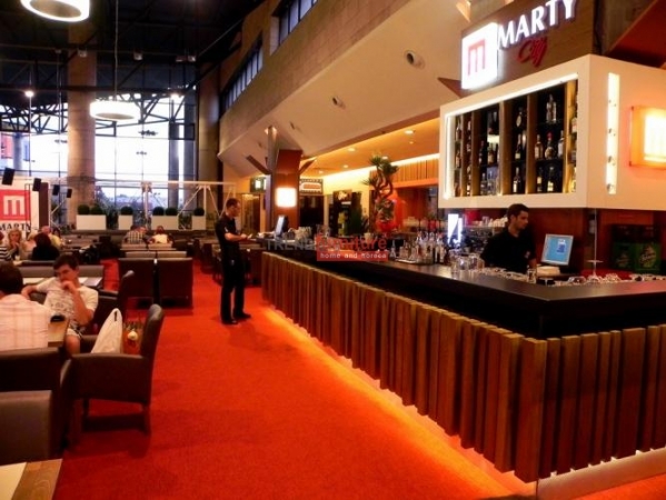 cazare Restaurant Marty Petit poza