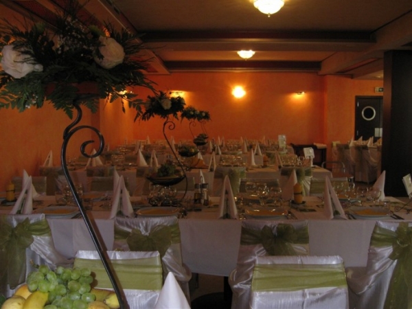 cazare Restaurant Tusa poza