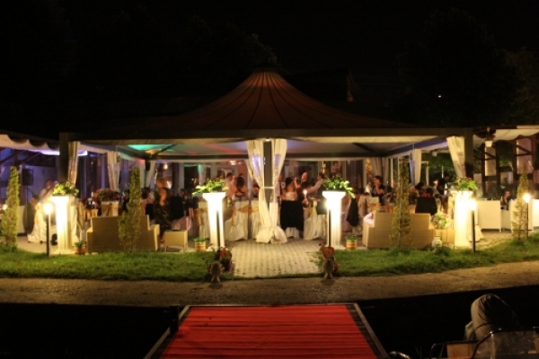 cazare Restaurant Chevalet poza