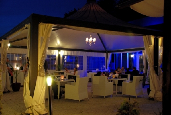 cazare Restaurant Chevalet poza
