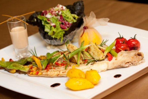 cazare Restaurant Akolade poza