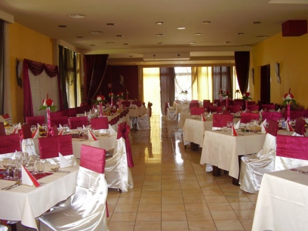 cazare Restaurant Paula poza