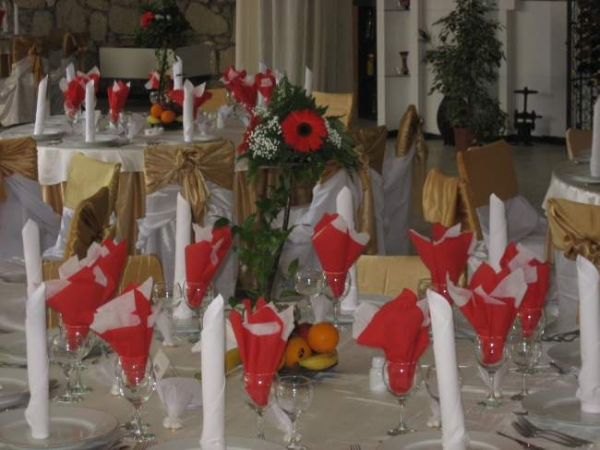 cazare Restaurant Petit Jardin poza