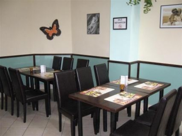 cazare Restaurant Cola poza