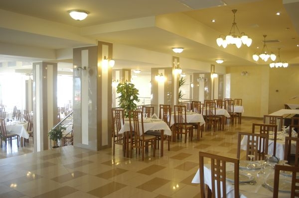cazare Restaurant Comandor poza