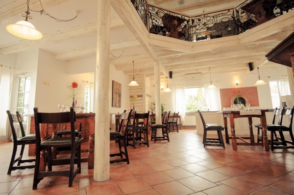 cazare Restaurant Tusa poza