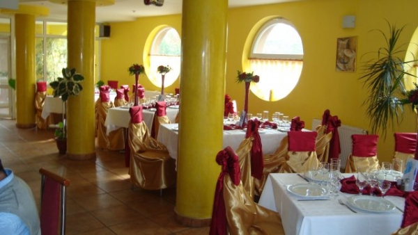 cazare Restaurant Beta poza