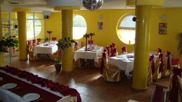 cazare Restaurant Beta poza