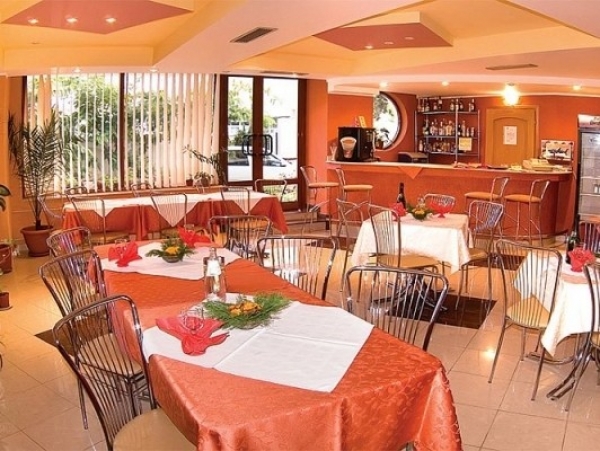 cazare Restaurant Philoxenia poza