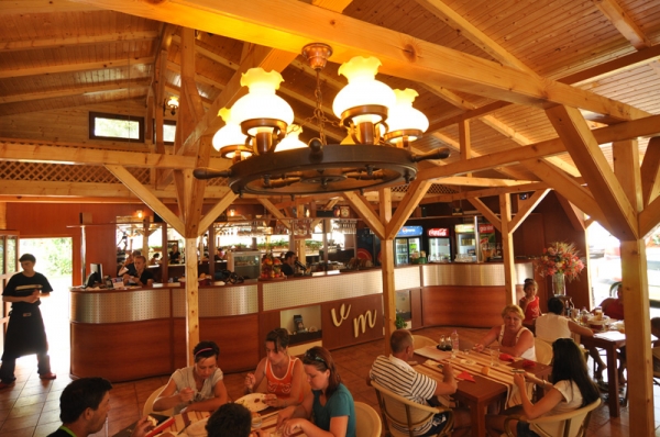 cazare Restaurant Valul Magic poza