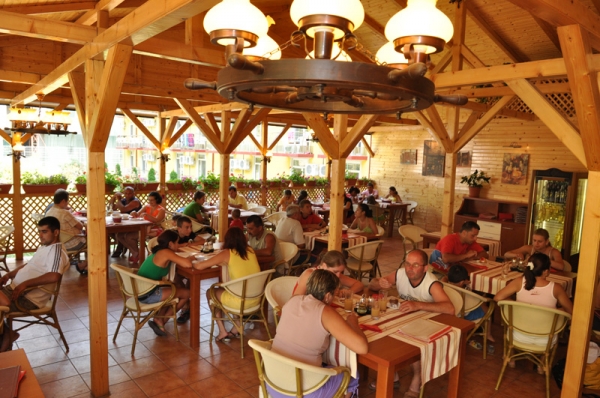 cazare Restaurant Valul Magic poza
