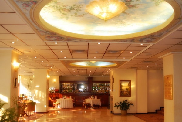 cazare Restaurant Opera Plaza poza