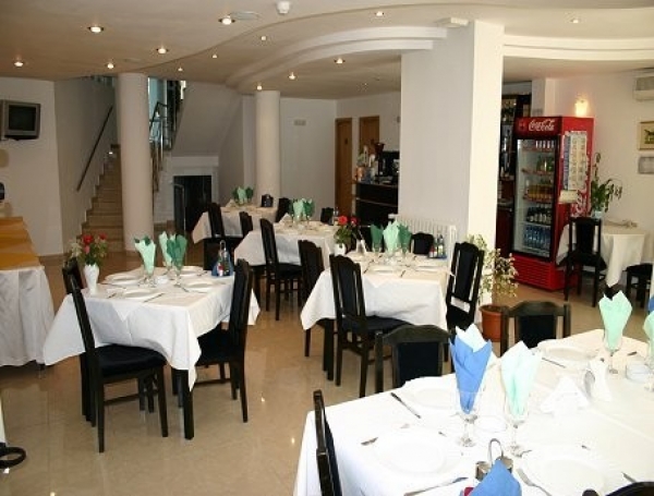 cazare Restaurant Dali poza