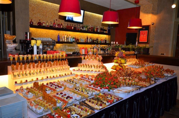 cazare Restaurant Cafe Cafe poza