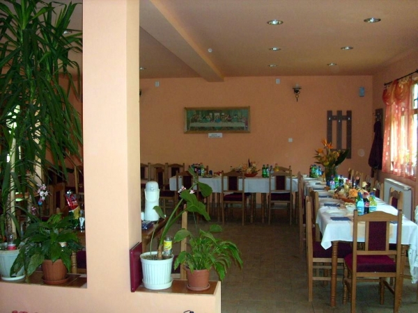 cazare Restaurant Roua De Munte poza