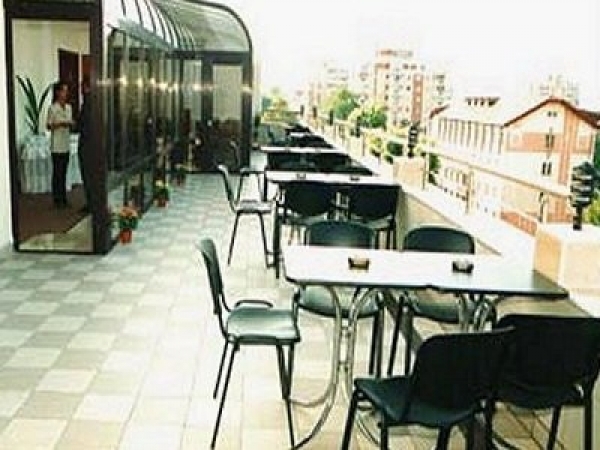 cazare Restaurant Capri poza