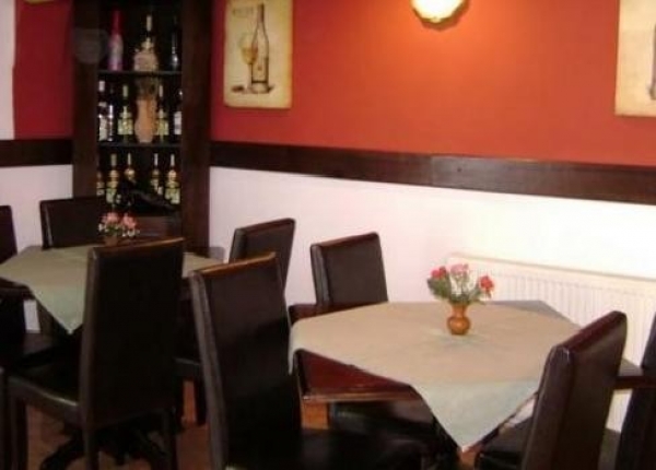 cazare Restaurant Cusma poza