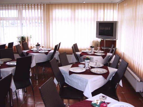 cazare Restaurant Casa Verde poza