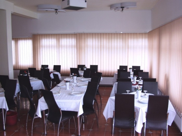 cazare Restaurant Casa Verde poza