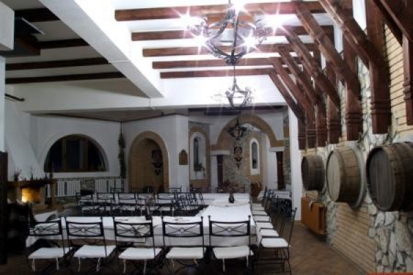 cazare Restaurant McPietroasa poza
