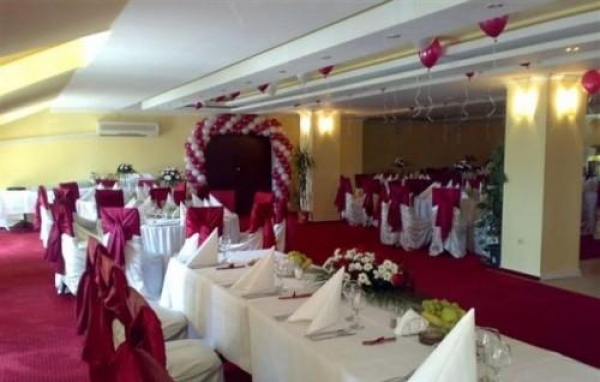 cazare Restaurant Taste Iuliu Maniu poza