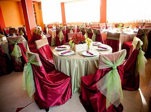 cazare Restaurant Plus poza