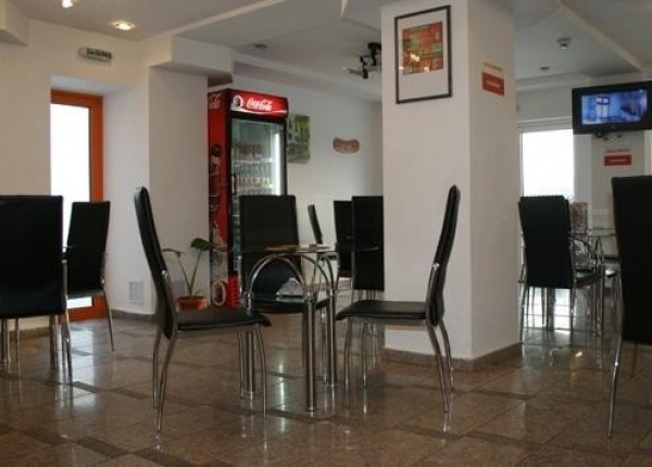 cazare Restaurant Plus poza