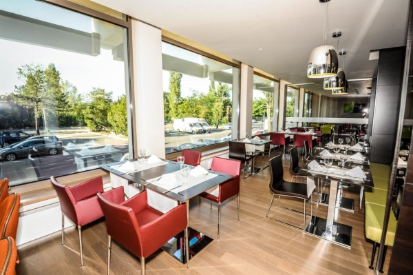 cazare Restaurant Red Pepper poza