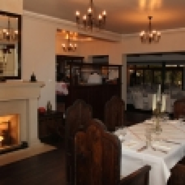 cazare Restaurant Club Residence poza