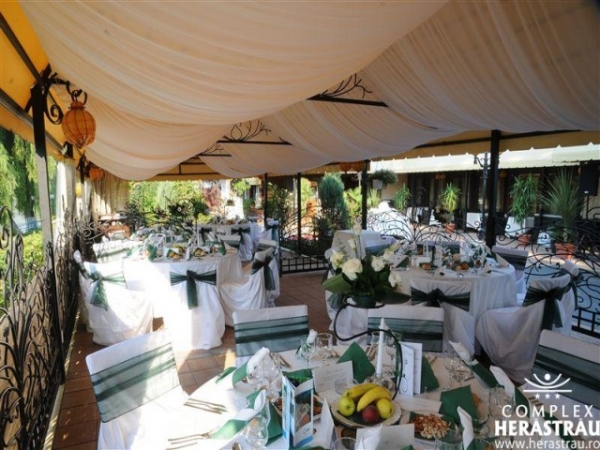 cazare Restaurant Herastrau poza