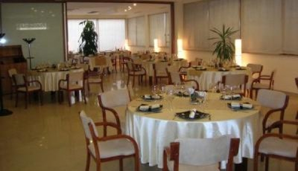 cazare Restaurant Euro Triumf poza
