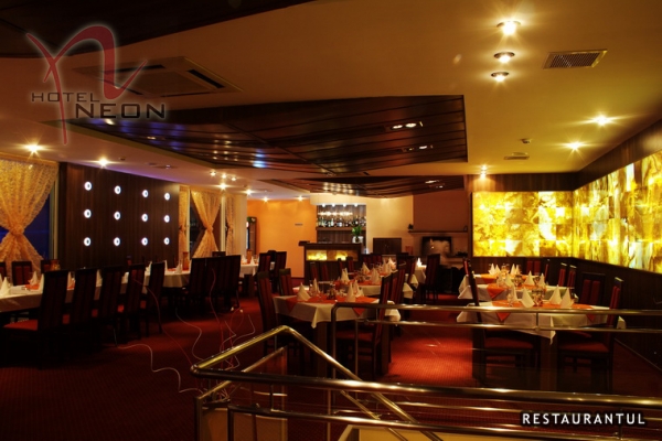 cazare Restaurant Neon poza