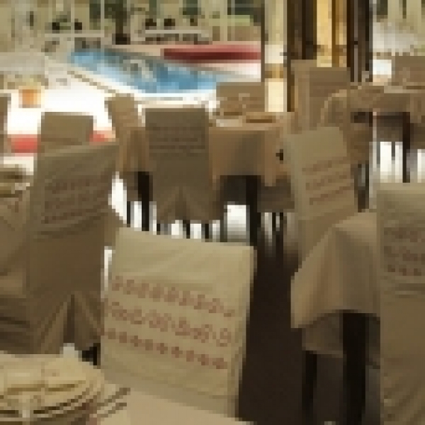 cazare Restaurant Club Residence poza