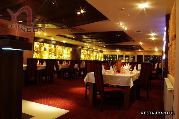 cazare Restaurant Neon poza