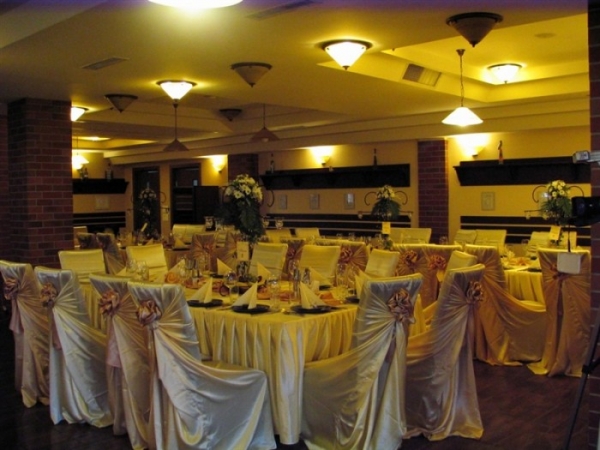 cazare Restaurant Club Karo poza