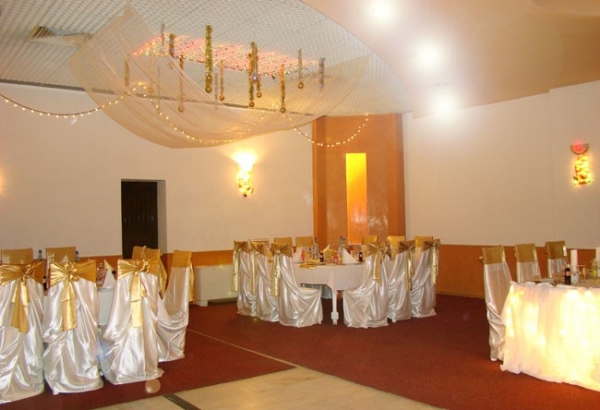 cazare Restaurant Alb poza